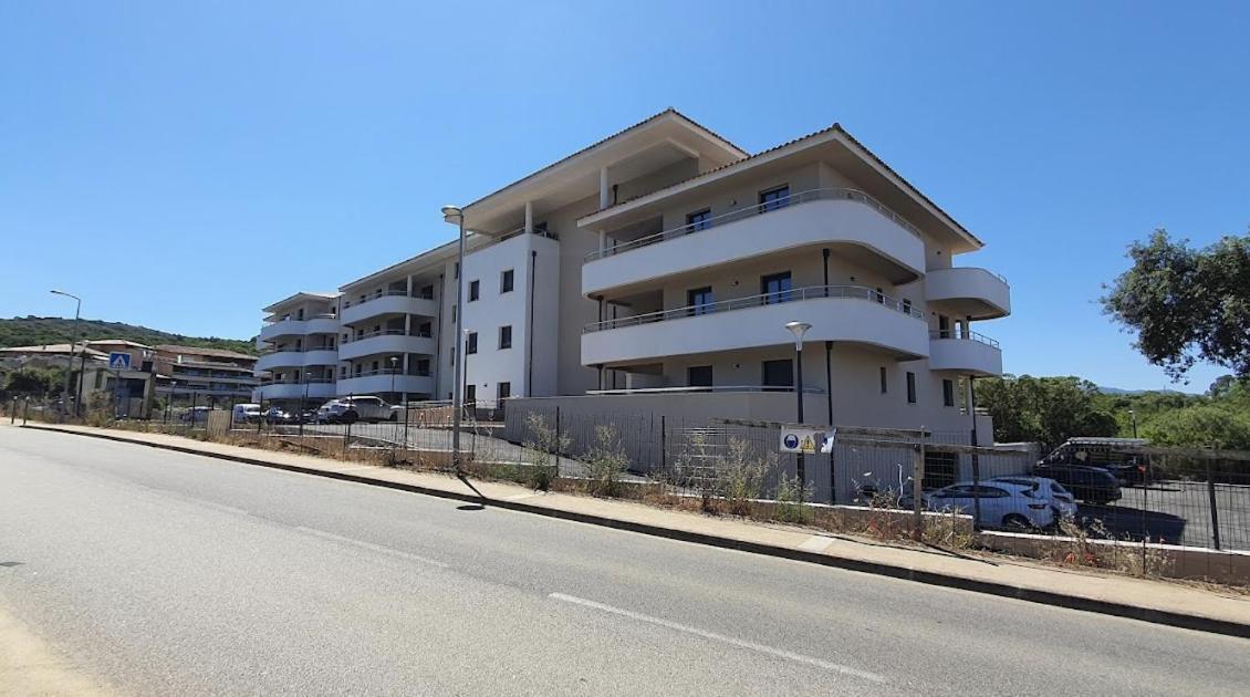 Agosta Porticcio - Plage A 200M - T2 Neuf Entre Mer & Maquis - Barbecue- Res Fiore Di Maghja - Parking - Wifi - 4 Pers Les Hameaux de Porticcio Exterior photo